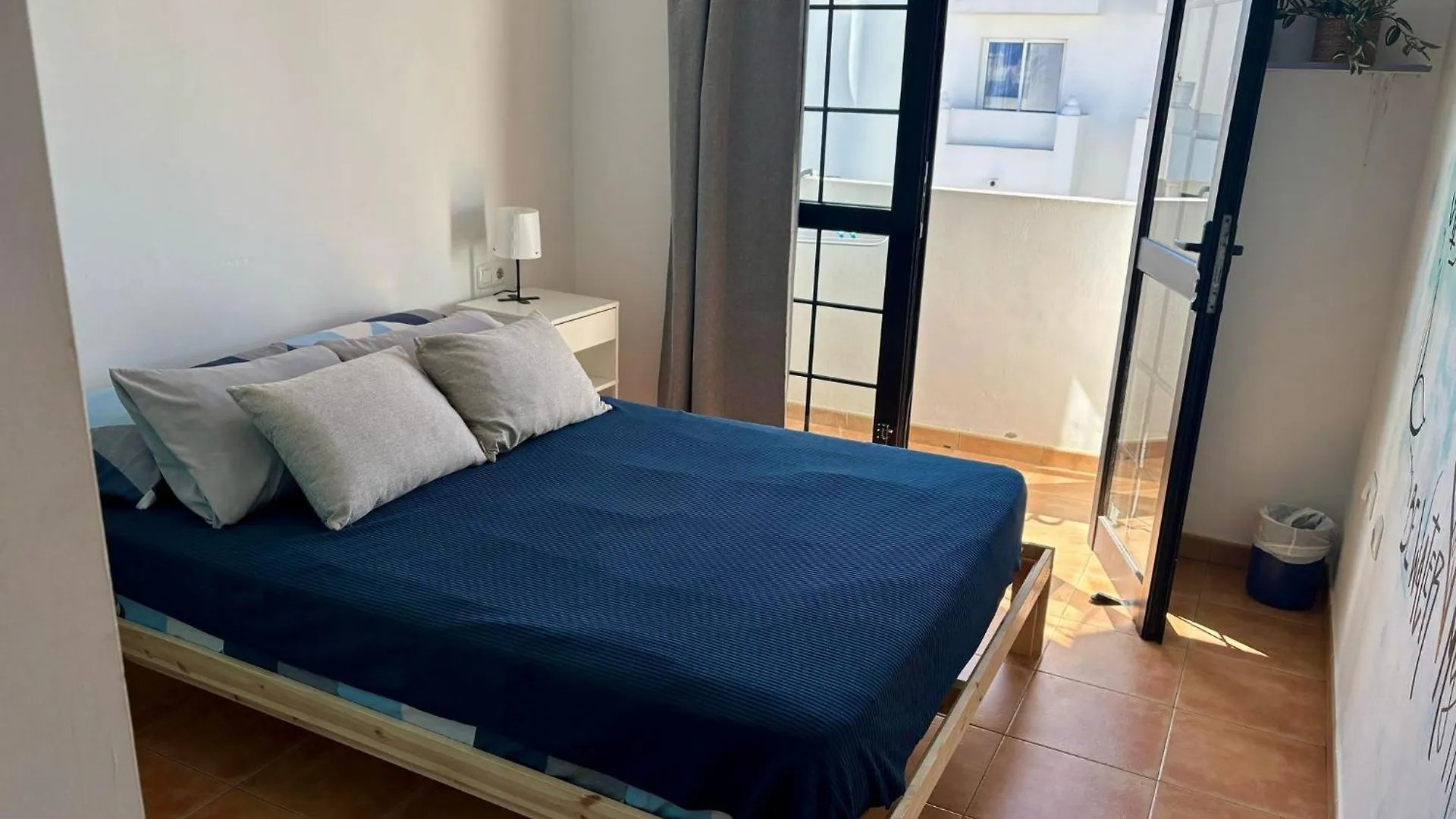 קורלחו La Fresa Hostel ספרד
